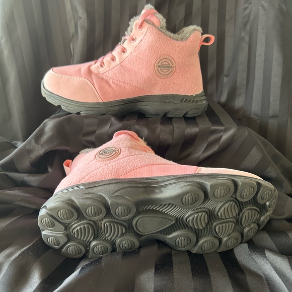 Pink High-Top boots - Picture 4 of 4